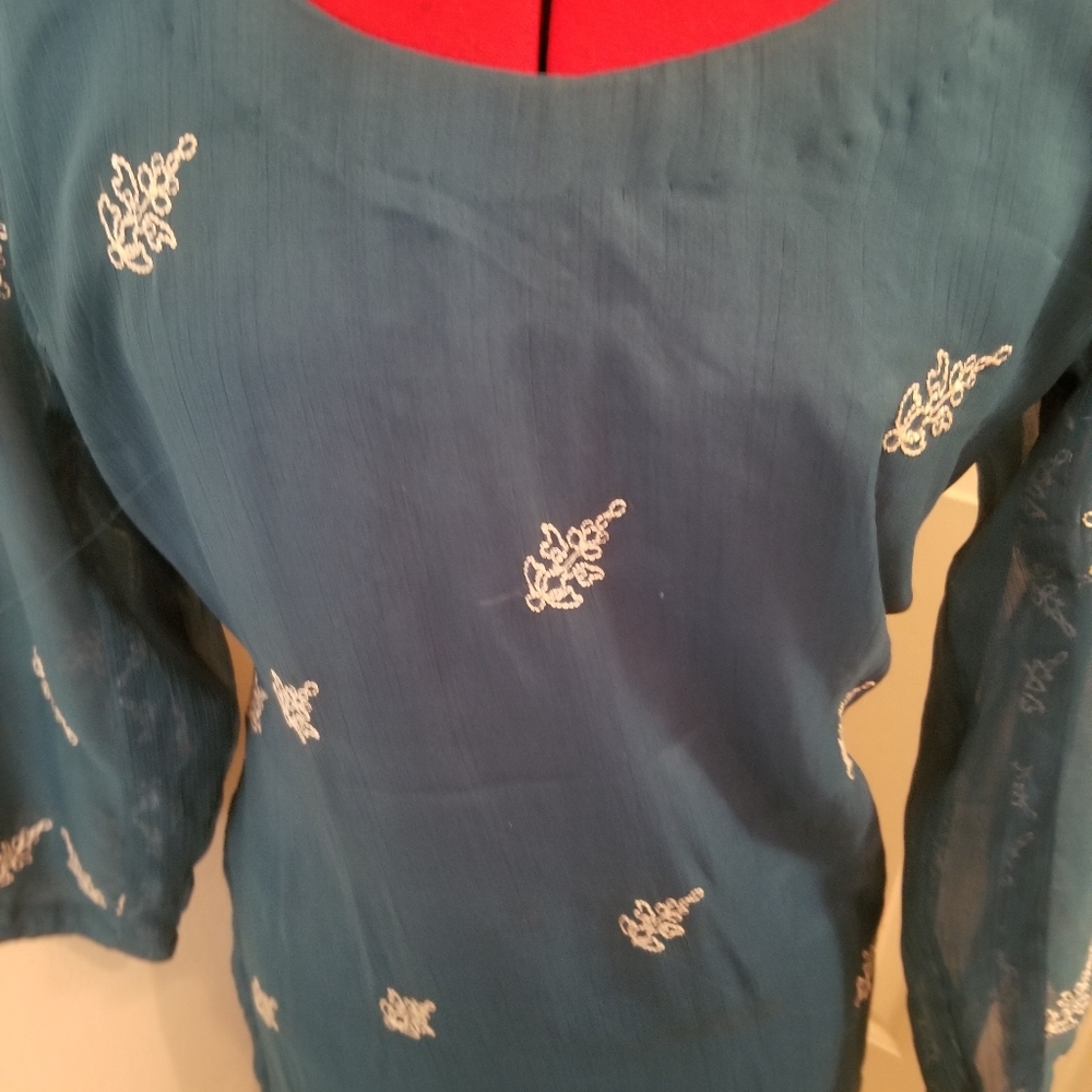 Pakistani kurta - Picture 3 of 3